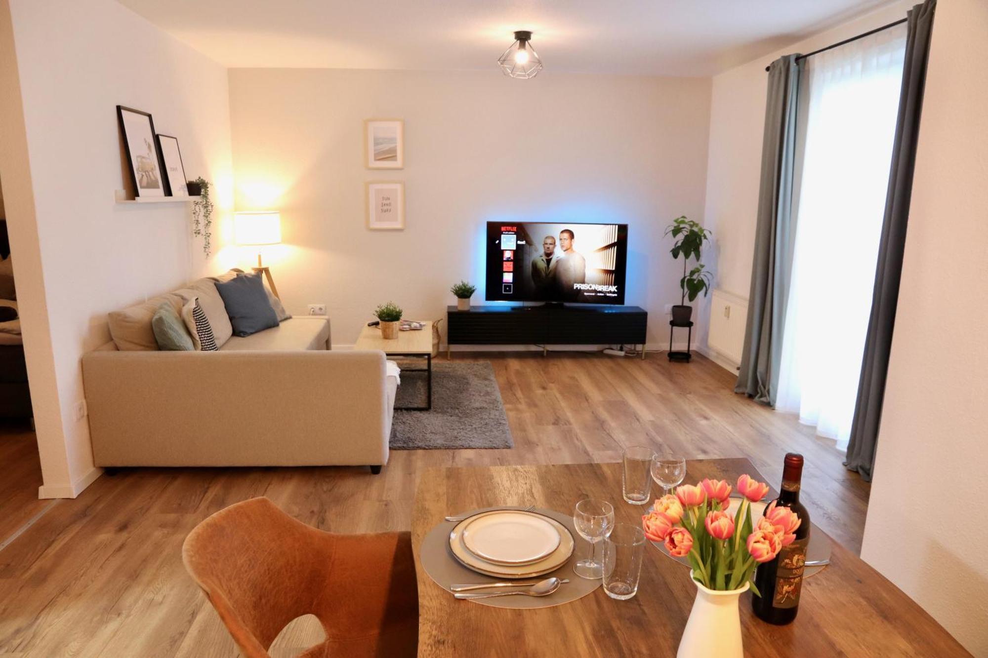 Geraeumiges 2R City-Apartment Uninaehe Mit Tv Streaming, Terrasse Magdeburg Exterior foto