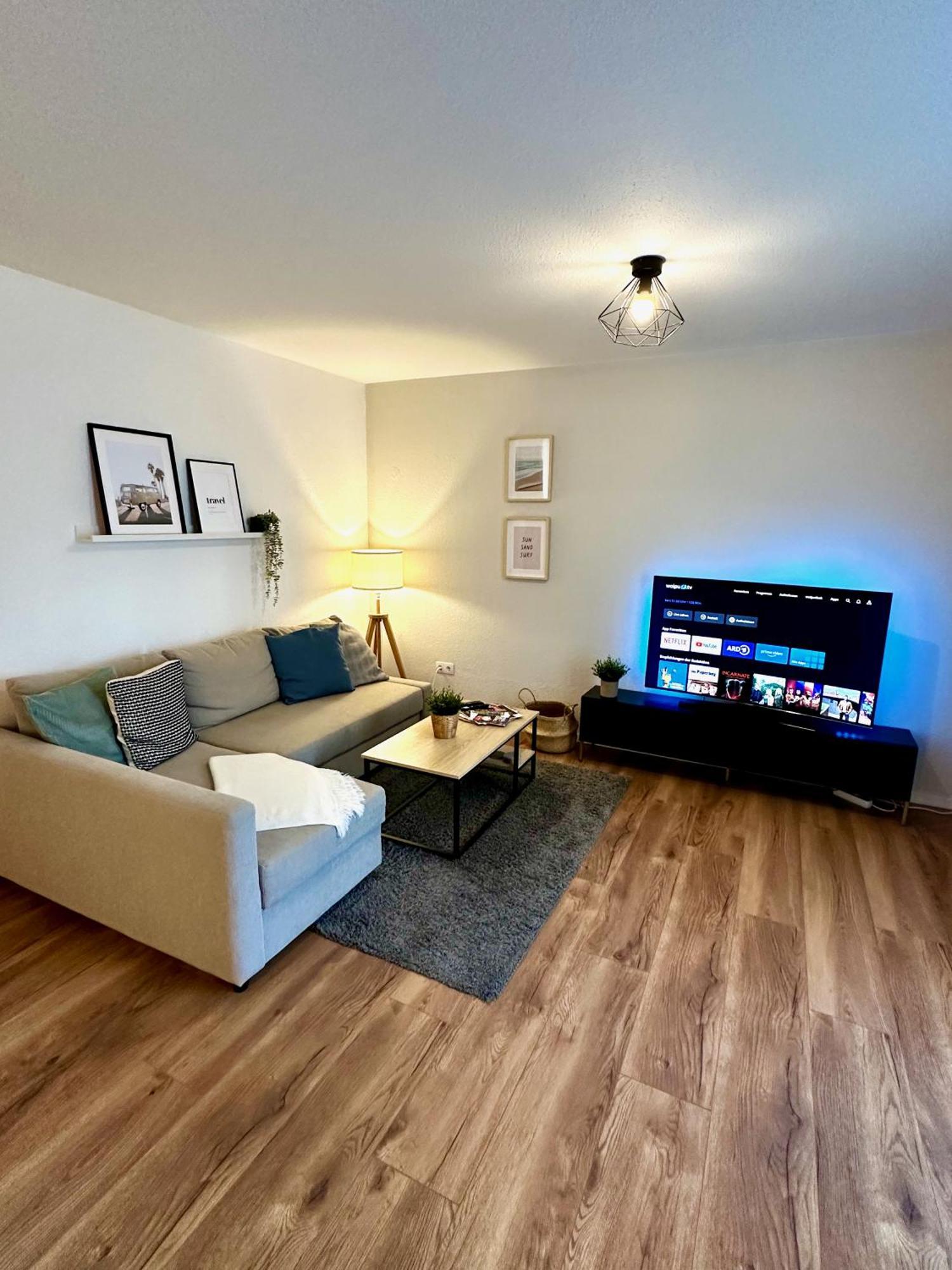 Geraeumiges 2R City-Apartment Uninaehe Mit Tv Streaming, Terrasse Magdeburg Exterior foto